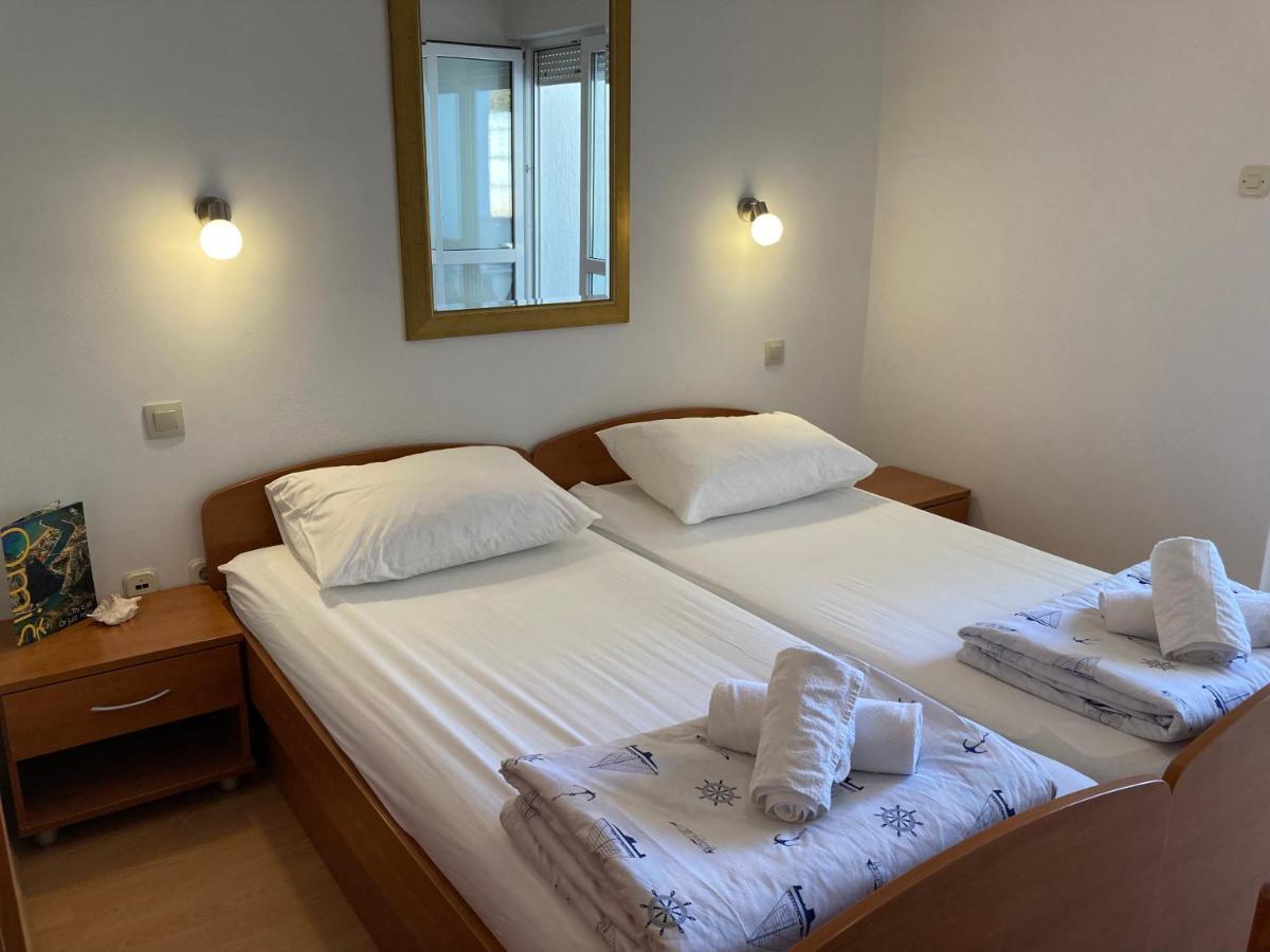 Sunrise Apartments And Studio Apartments 1 Локва-Рогозниця Екстер'єр фото