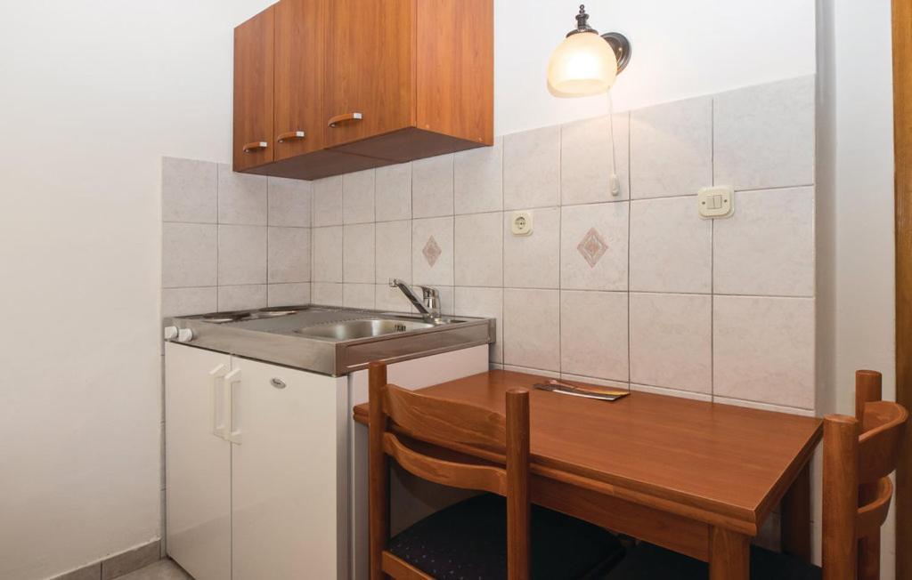 Sunrise Apartments And Studio Apartments 1 Локва-Рогозниця Екстер'єр фото