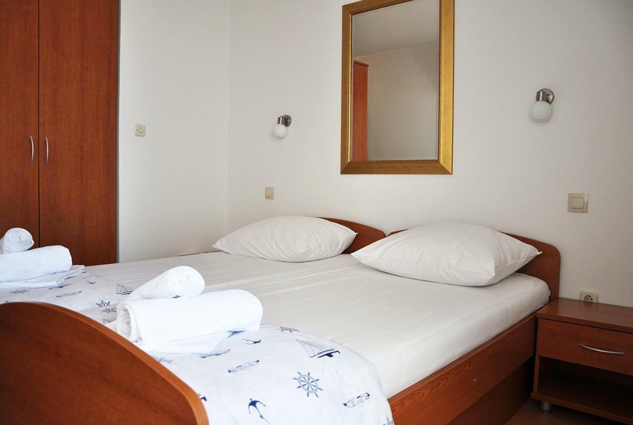 Sunrise Apartments And Studio Apartments 1 Локва-Рогозниця Екстер'єр фото